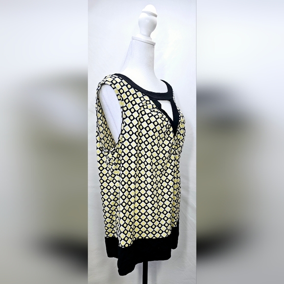 Size 22/24W Cato Woman Sleeveless Geometric Print Top - Picture 2 of 5